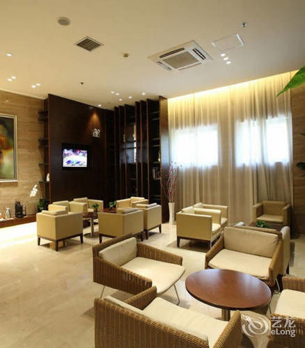 Hotel Ji Jingan Temple Kangding Road 4*